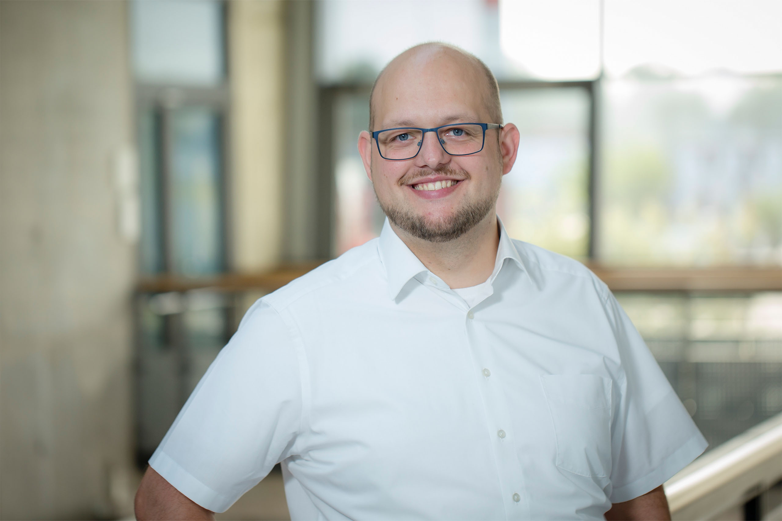 ROBERT ZEMKE