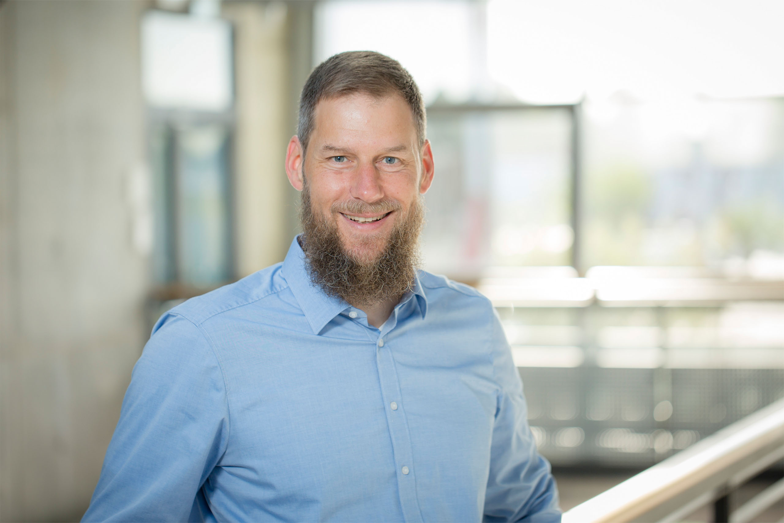 DR. STÉPHAN LECHNER